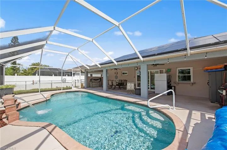 618 15th Ter, Cape Coral, Florida 33990