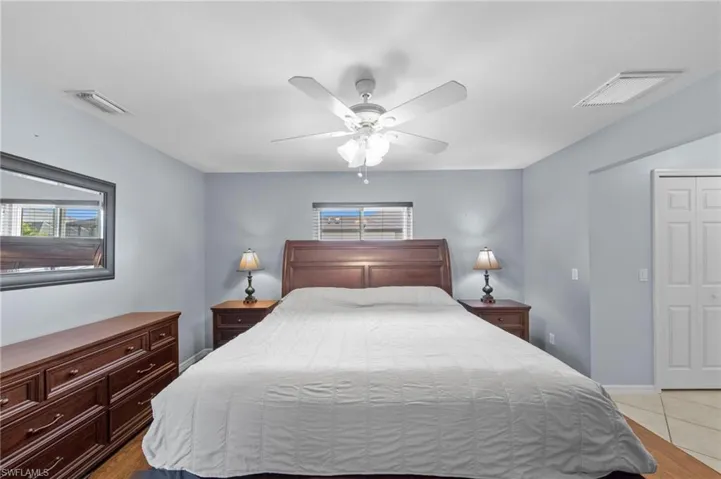618 15th Ter, Cape Coral, Florida 33990