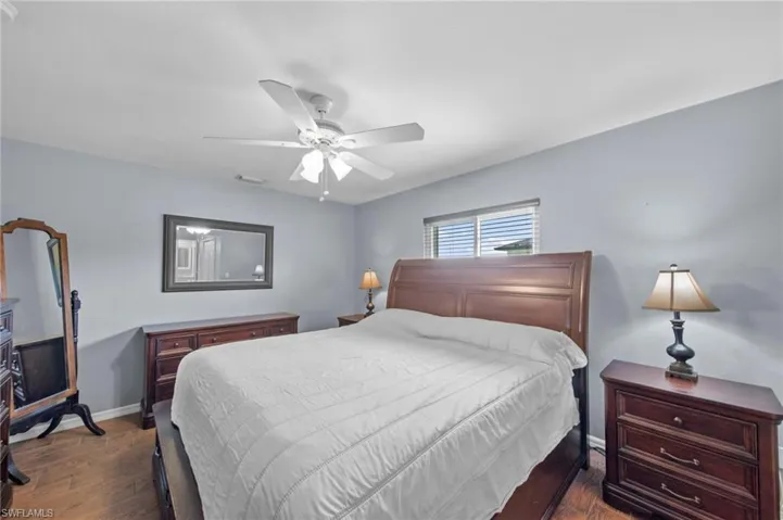 618 15th Ter, Cape Coral, Florida 33990