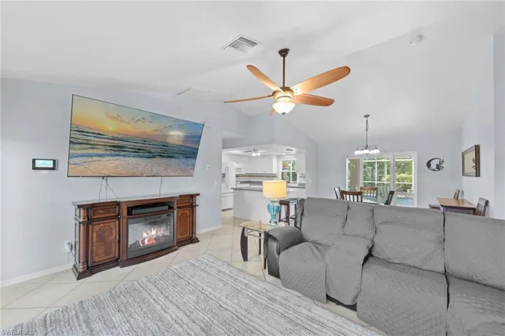 618 15th Ter, Cape Coral, Florida 33990