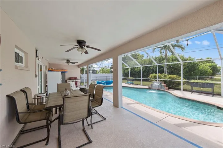 618 15th Ter, Cape Coral, Florida 33990