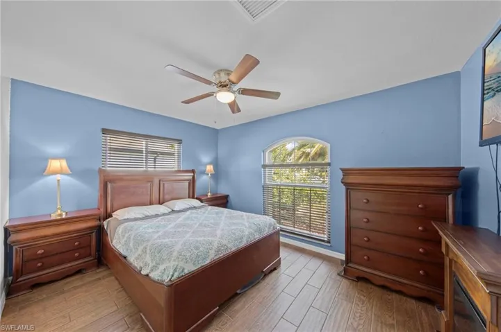 618 15th Ter, Cape Coral, Florida 33990