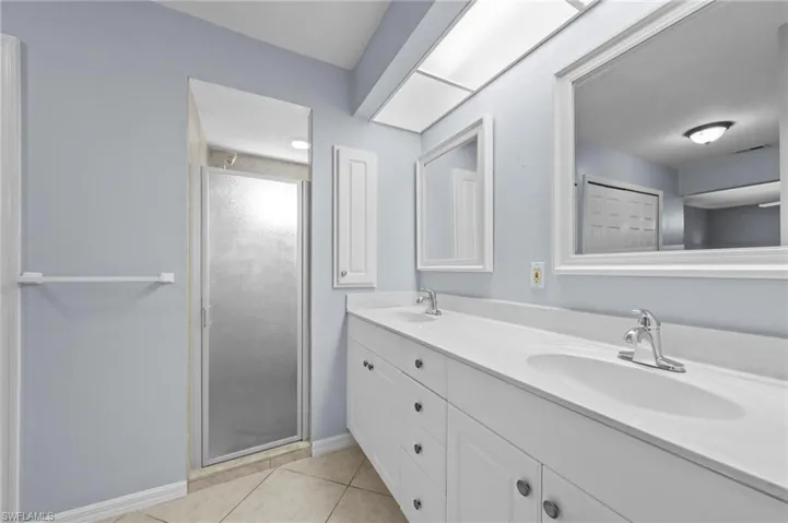 618 15th Ter, Cape Coral, Florida 33990