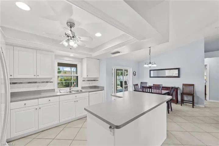 618 15th Ter, Cape Coral, Florida 33990