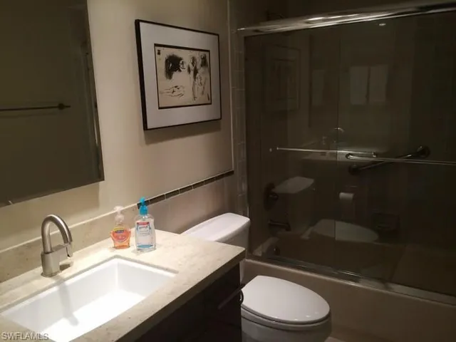10682 Gulf Shore Dr 104, Naples, Florida 34108
