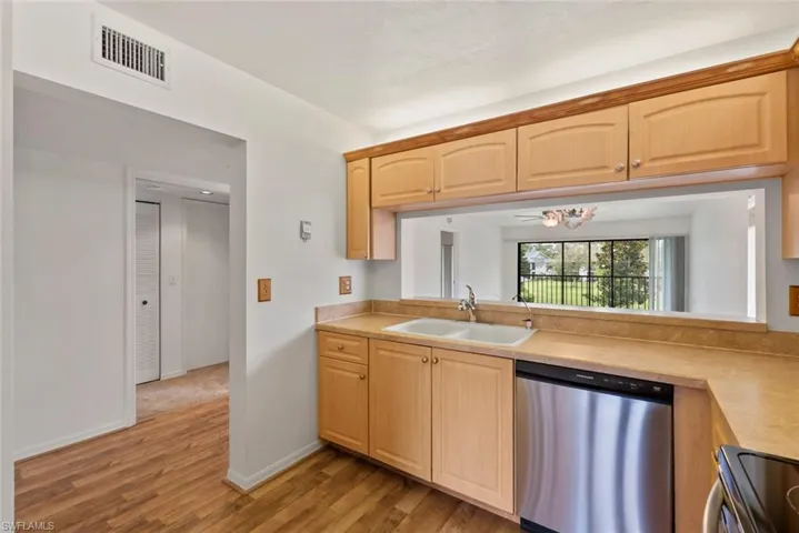 Ample cabinet space