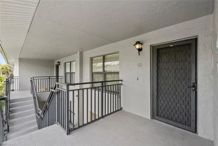 Pleasant front entryway