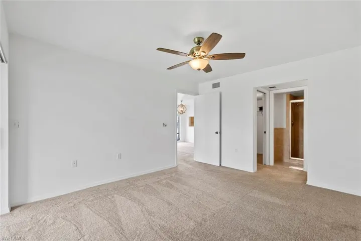 Spacious primary suite!
