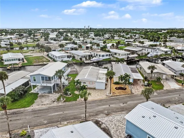 17620 Bryan Ct, Fort Myers Beach, Florida 33931