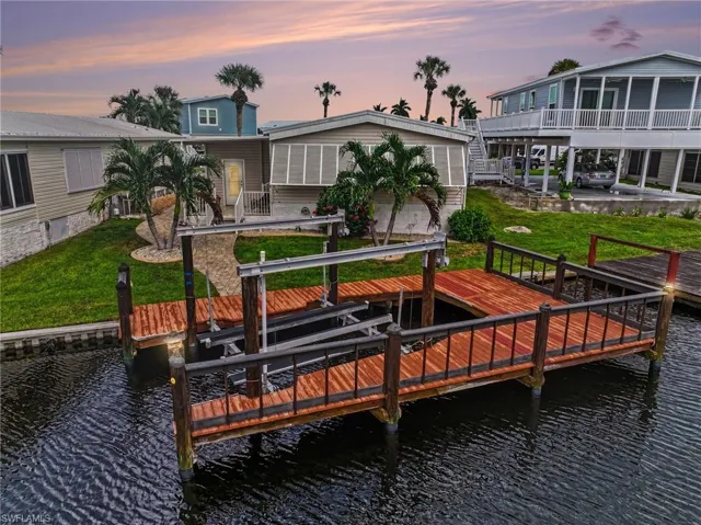 17620 Bryan Ct, Fort Myers Beach, Florida 33931