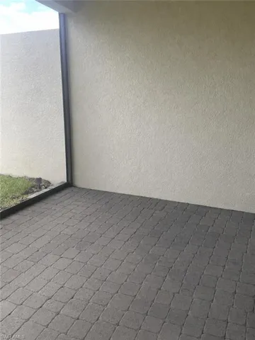 Motorized Screen-In Lanai