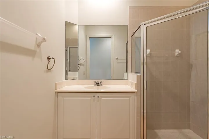 5045  Blauvelt  WAY, Naples, FL 34105