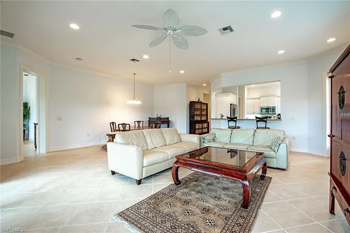 5045  Blauvelt  WAY, Naples, FL 34105