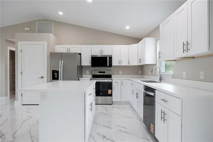 14130 Roof St, Fort Myers, Florida 33905