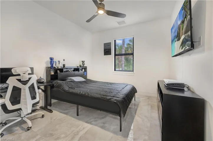 1408  Desoto S BLVD, Naples, FL 34117