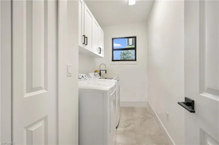 1408  Desoto S BLVD, Naples, FL 34117