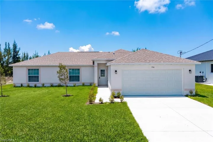 916 Ne 1st Pl, Cape Coral, Florida 33909