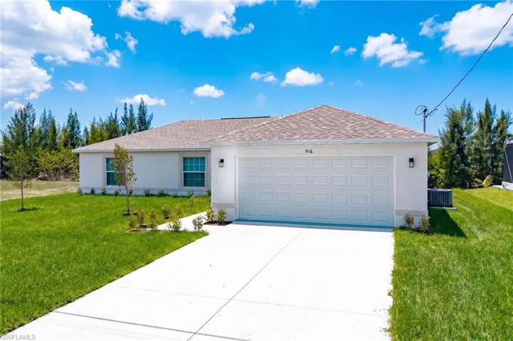 916 Ne 1st Pl, Cape Coral, Florida 33909