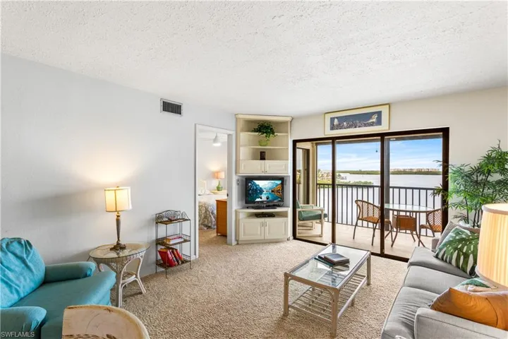 An abundance of natural light!