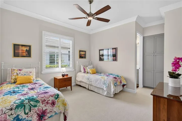 12078  Mimosa  ST, Naples, FL 34120