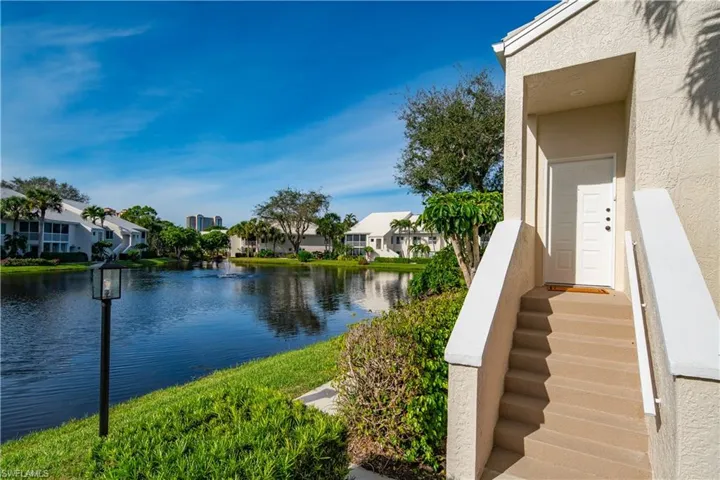 784  Willowbrook  DR, Naples, FL 34108