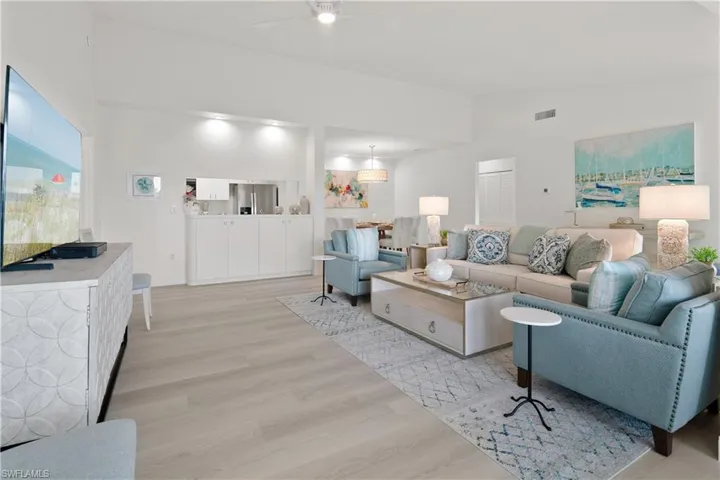 784  Willowbrook  DR, Naples, FL 34108