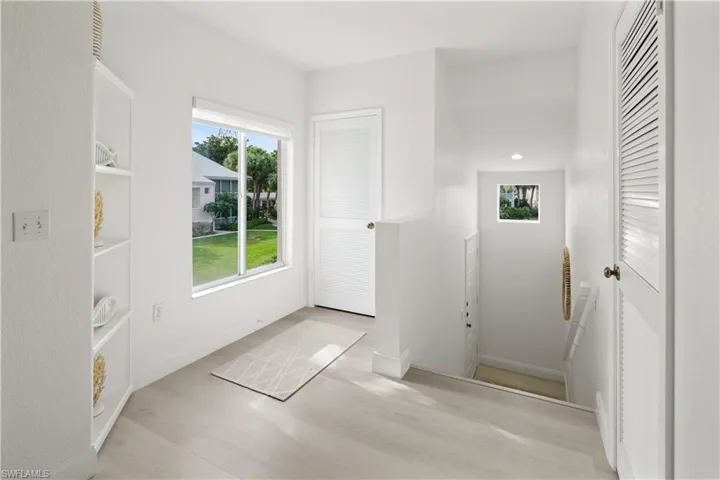 784  Willowbrook  DR, Naples, FL 34108
