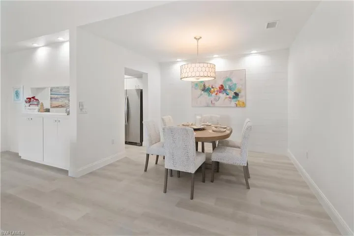 784  Willowbrook  DR, Naples, FL 34108