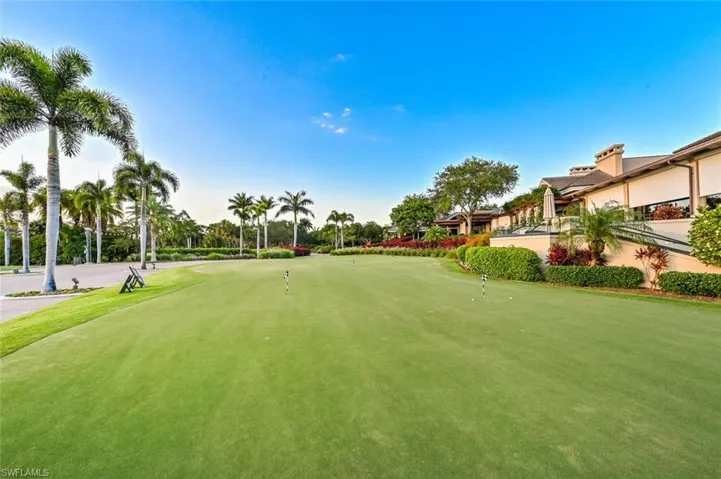 Surrounding community with a putting green