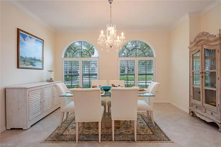 702  Willowwood  LN, Naples, FL 34108