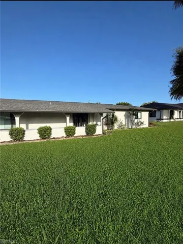 4233 Sw 1st Ave, Cape Coral, Florida 33914