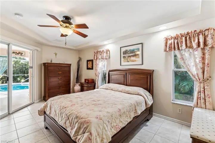 727 Nw 38th Pl, Cape Coral Fl 33993
