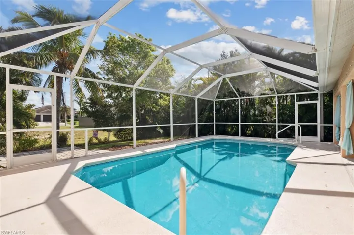 727 Nw 38th Pl, Cape Coral Fl 33993