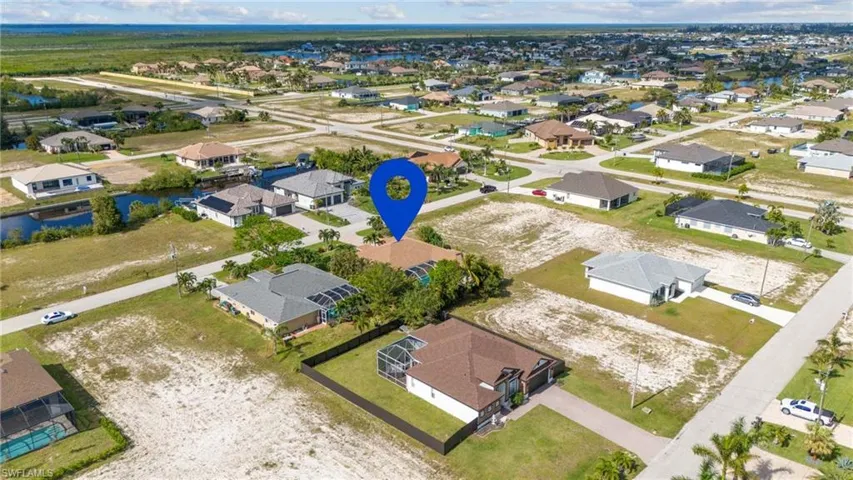 727 Nw 38th Pl, Cape Coral Fl 33993