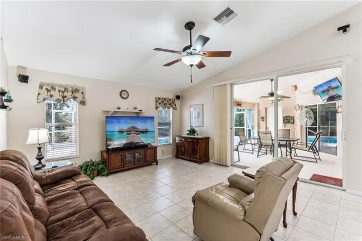 727 Nw 38th Pl, Cape Coral Fl 33993