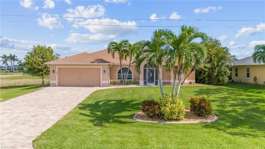 727 Nw 38th Pl, Cape Coral Fl 33993
