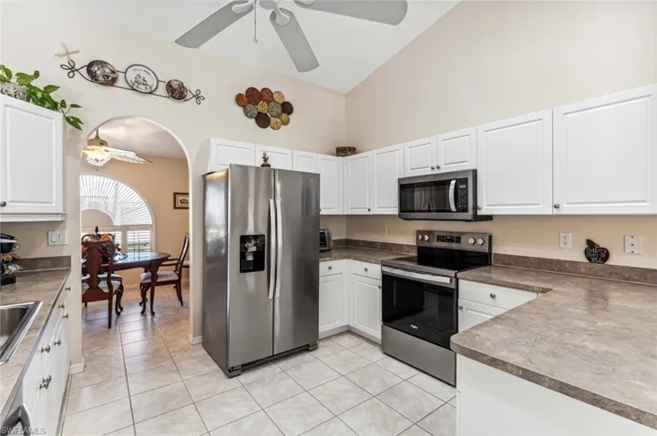 727 Nw 38th Pl, Cape Coral Fl 33993