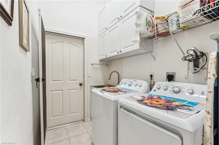 727 Nw 38th Pl, Cape Coral Fl 33993