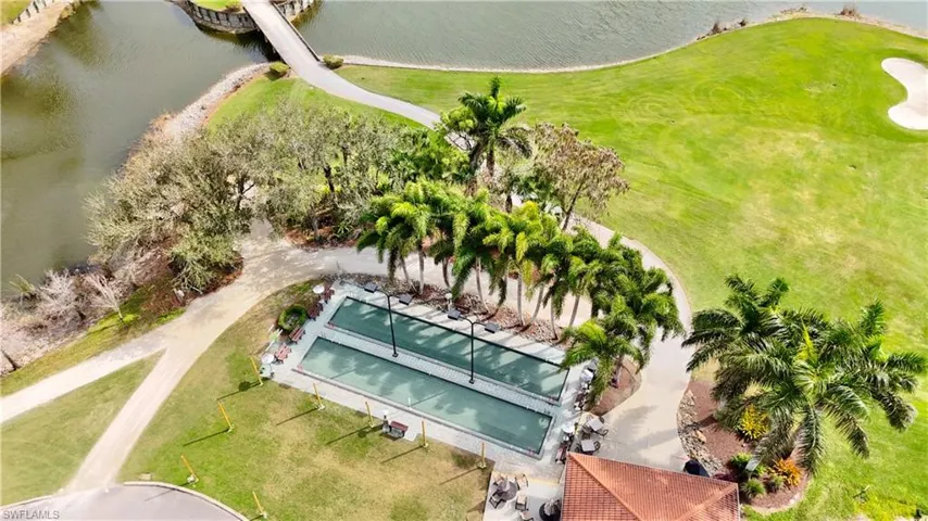 219 Glen Eagle Cir, Naples, Florida 34104