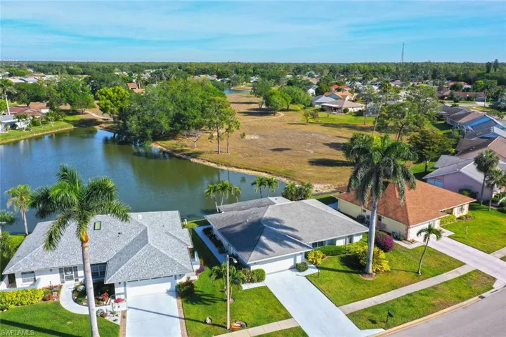233  Marseille  DR, Naples, FL 34112