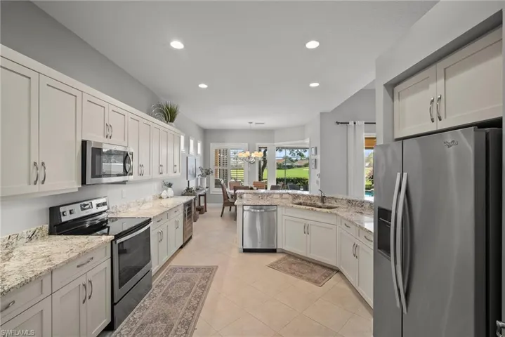 8756  Mustang Island  CIR, Naples, FL 34113
