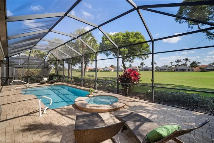 8756  Mustang Island  CIR, Naples, FL 34113