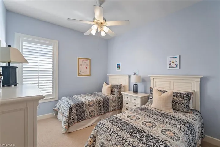 8756  Mustang Island  CIR, Naples, FL 34113