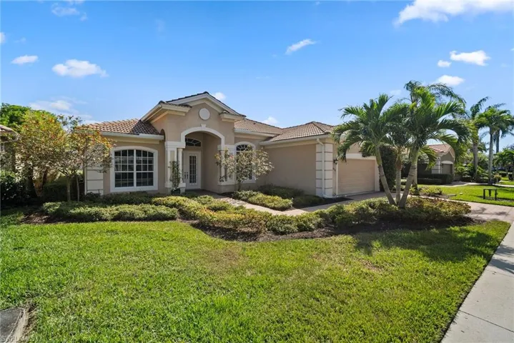 8756  Mustang Island  CIR, Naples, FL 34113