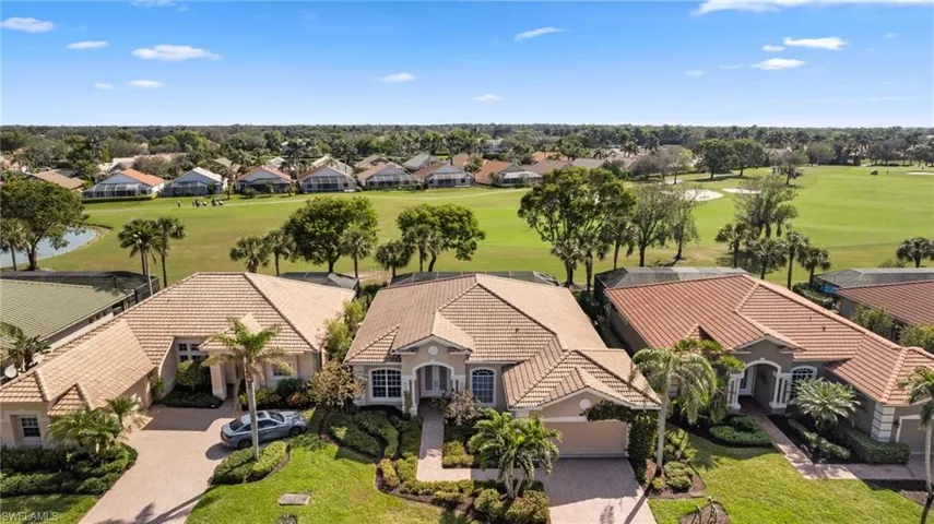 8756  Mustang Island  CIR, Naples, FL 34113