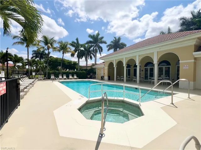 4117  Bellasol  CIR, Fort Myers, FL 33916