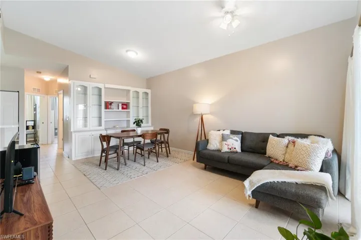 4117  Bellasol  CIR, Fort Myers, FL 33916