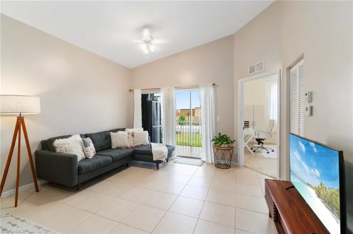 4117  Bellasol  CIR, Fort Myers, FL 33916