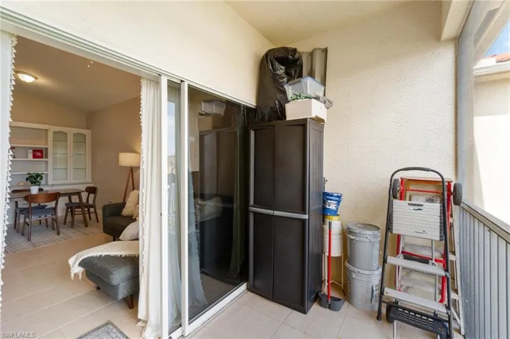 4117  Bellasol  CIR, Fort Myers, FL 33916