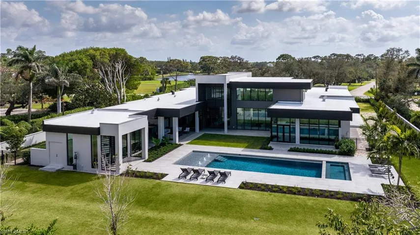 107 Myrtle Rd, Naples, Florida 34108